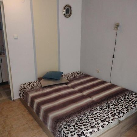 Apartment Petr Beron Varna Exterior photo