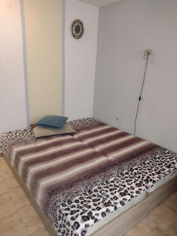 Apartment Petr Beron Varna Exterior photo